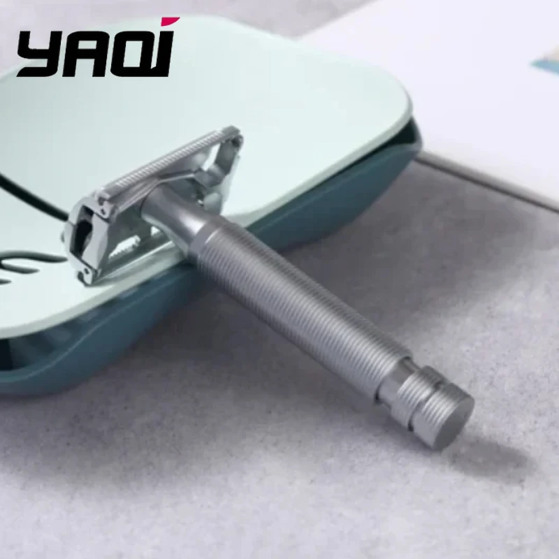 ¡Oferta Relámpago 2026! Maquinilla de Afeitar de Seguridad YAQI Monarch en Cromo Mate - Hipoalergénica, Longitud 85mm, Herramienta de Afeitado para Hombre, Espacio entre Hojas de 0.90mm