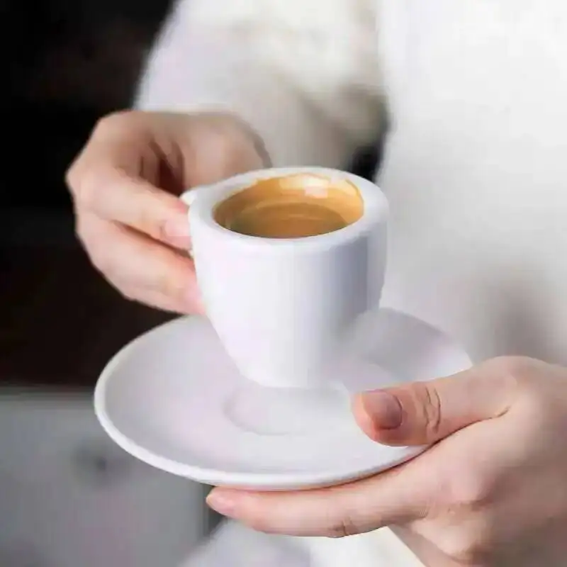 Taza de concentración de café italiano Espresso blanco de 60ml, taza gruesa de 9mm, taza de pared, platillo, juego de tazas de café de cerámica, taza de competición