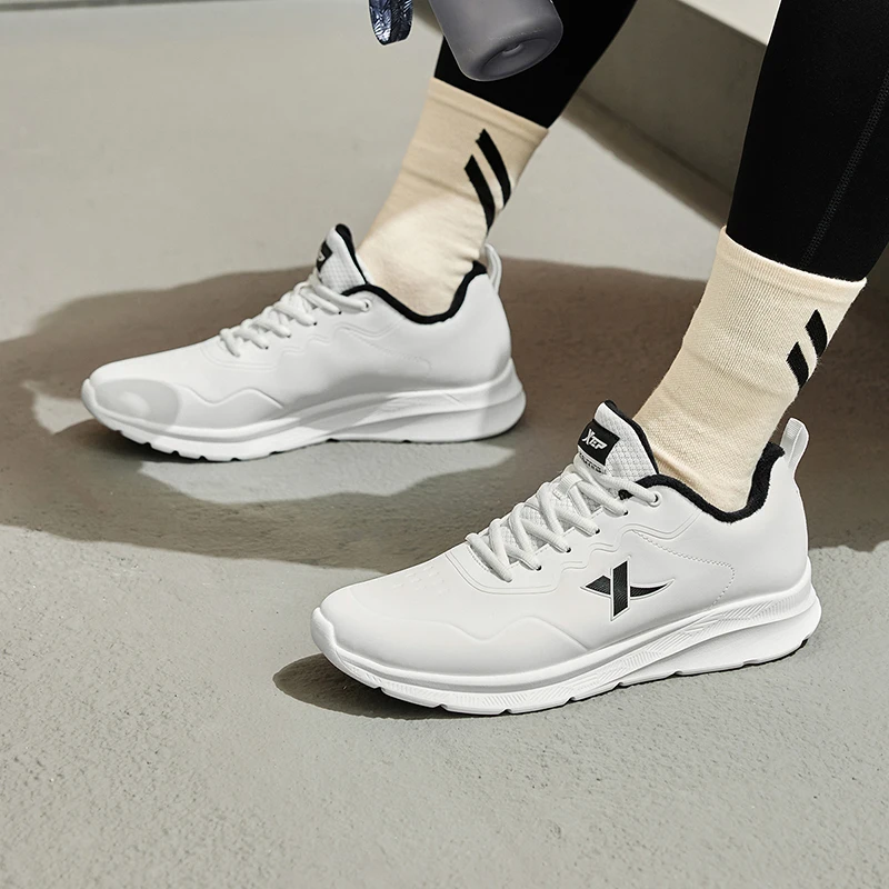 Xtep 9839 dos zapatos de algodón versión para hombres zapatos deportivos suaves de invierno zapatillas cómodas de estabilidad 876419370045