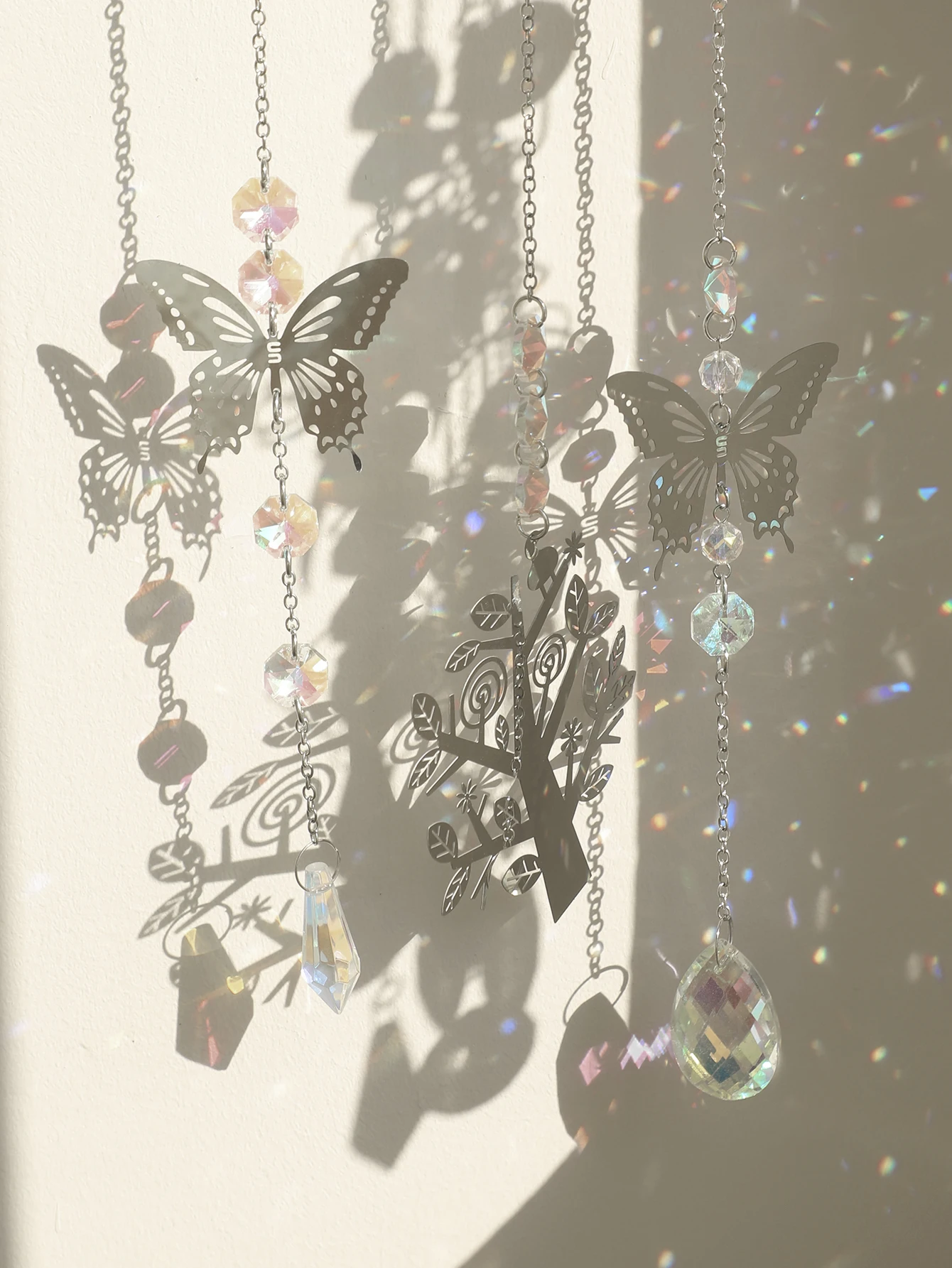 Campanas de viento de cristal colgantes, atrapasueños de hadas, mariposas, vidrieras, atrapasueños de ventana, campana de caída para habitación, decoración de jardín