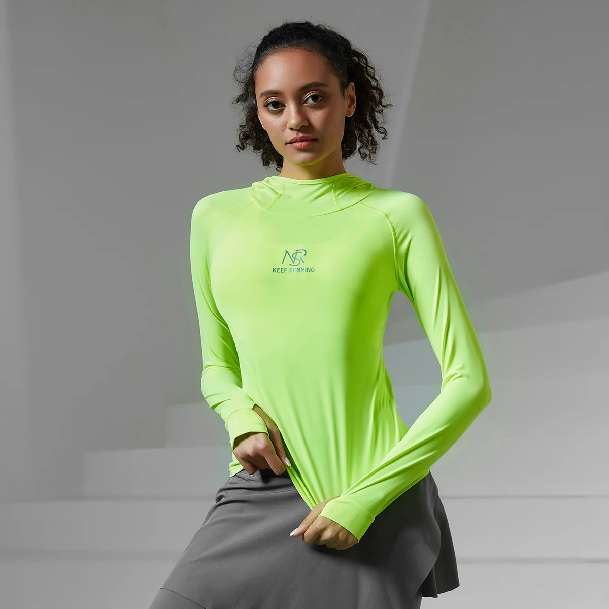 Camiseta deportiva con capucha para mujer, ropa deportiva de manga larga para entrenamiento atlético, Golf, tenis, Yoga, gimnasio, correr, 2024