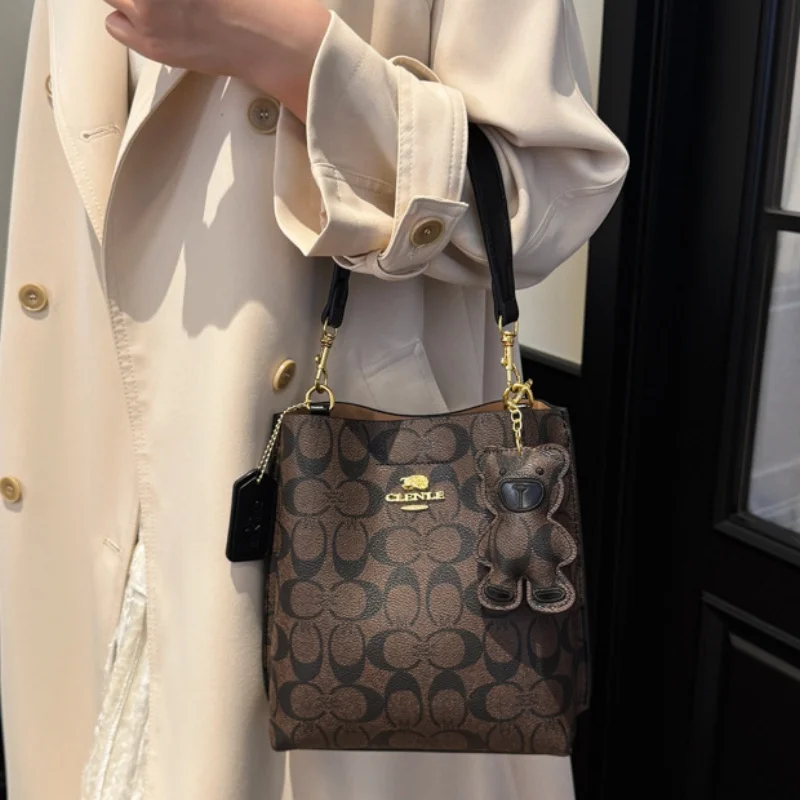 Estilo moderno, bolso elegante y lujoso en forma de cubo, versátil y adecuado para todas las ocasiones, single-shou
