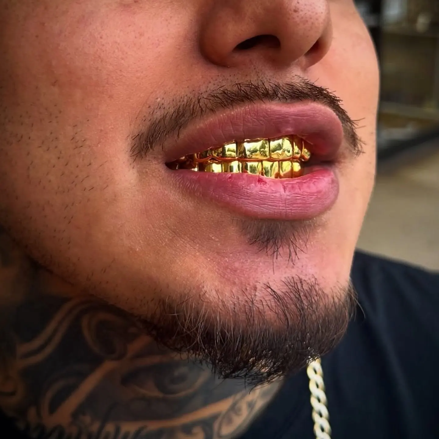 TOPGRILLZ Juego de 2 Piezas de Grillz Hip Hop Sin Piedras, Acabado Espejo Sólido, 10 Dientes, Joyería Clásica para Hombres y Mujeres