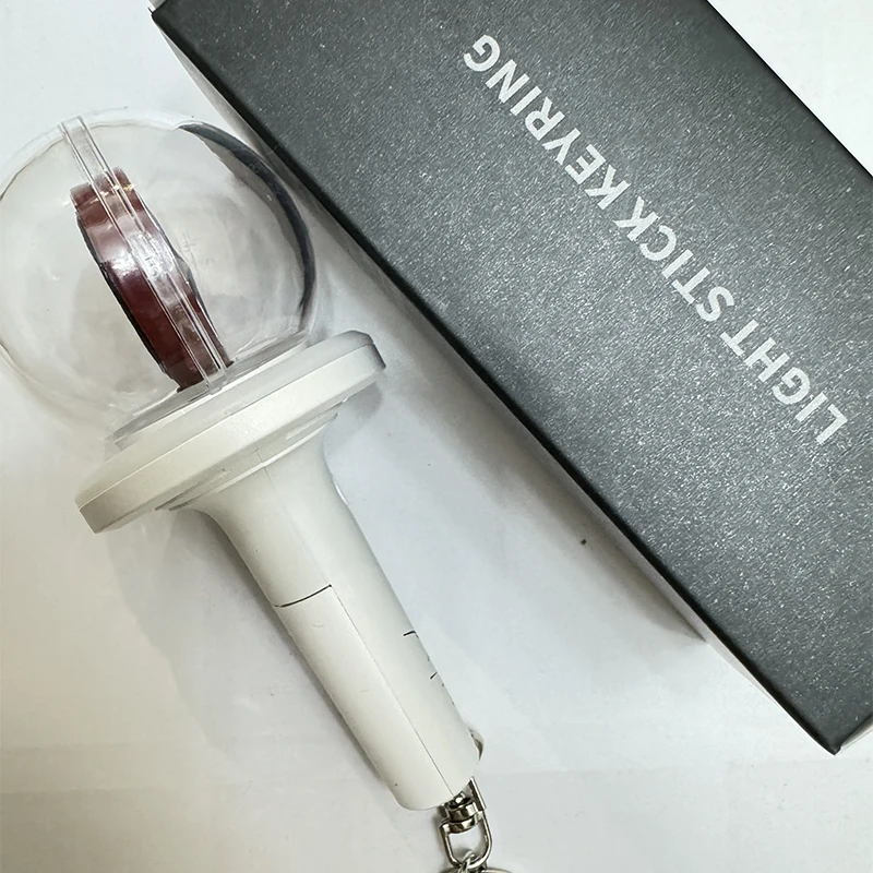 Nuevo Llavero con Mini Light Stick de Felix de Stray Kids, Kpop Coreano, Creativo, Moderno, con Luces de Colores, con Baterías, Regalo