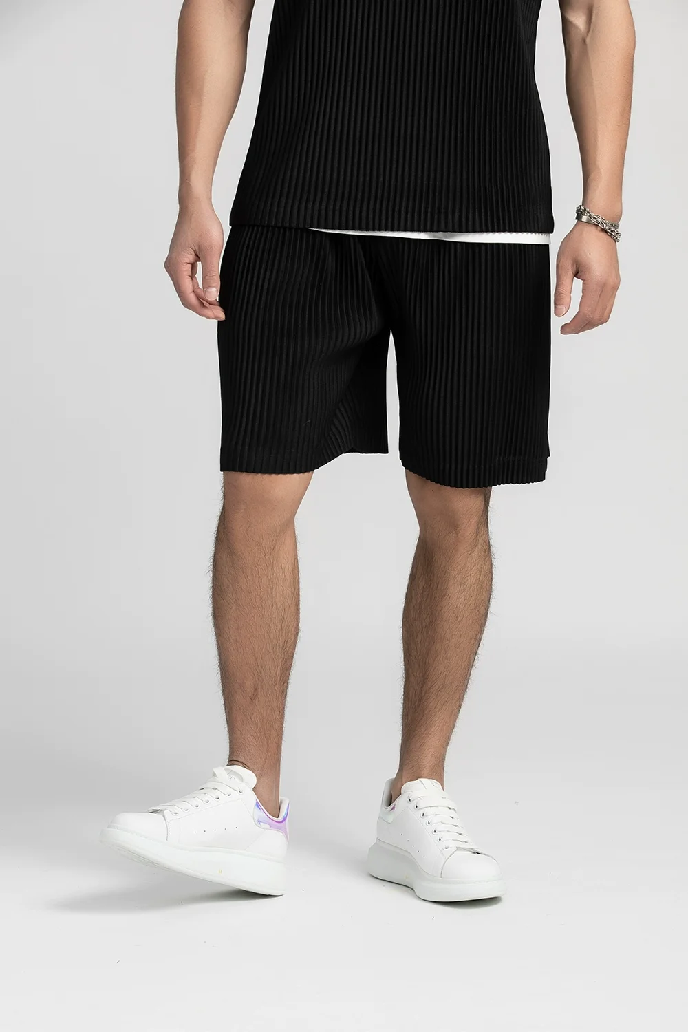 Miyake pantalones cortos plisados para hombre, pantalones de cinco puntos, pantalones deportivos casuales holgados, pantalones plisados japoneses