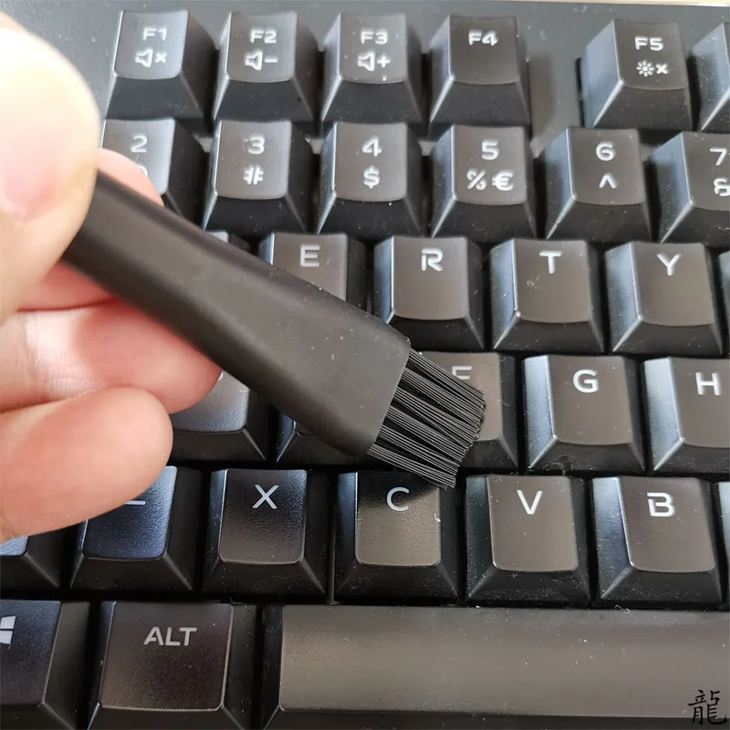 Kit de cepillos de limpieza para teclado negro, cepillo pequeño para limpiar el polvo de la computadora, antiestático, para portátil, USB, herramienta de limpieza para el hogar