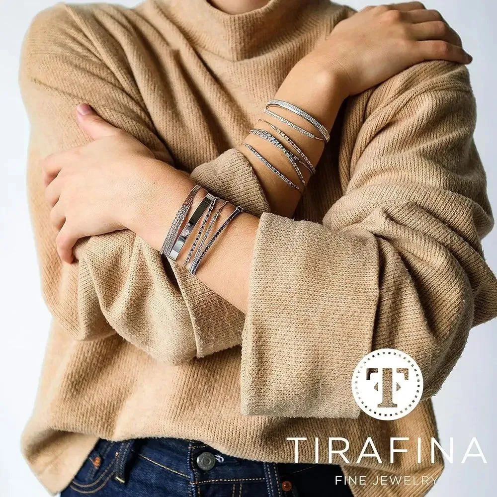Enlace de prueba. No Comprar. No se realizará la entrega después de realizar el pedido. Este producto es solo para pruebas!! Brazalete de esmeraldas sintéticas en oro amarillo con cierre de doble seguridad.
