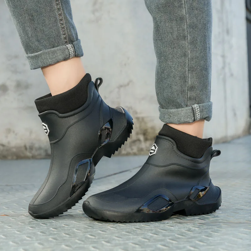 Zapatos impermeables cálidos de invierno para hombre, Botas de lluvia cortas para mujer, además de Botas de lluvia de terciopelo para parejas