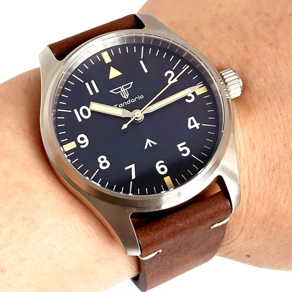 Reloj de Pulsera Tandorio de 39 mm, de Acero Inoxidable, con Movimiento de Cuarzo, Cristal de Zafiro, Resistente al Agua hasta 200 m, Movimiento VH31 con Segundero Continuo, Luminoso, Estilo Retro para Hombre