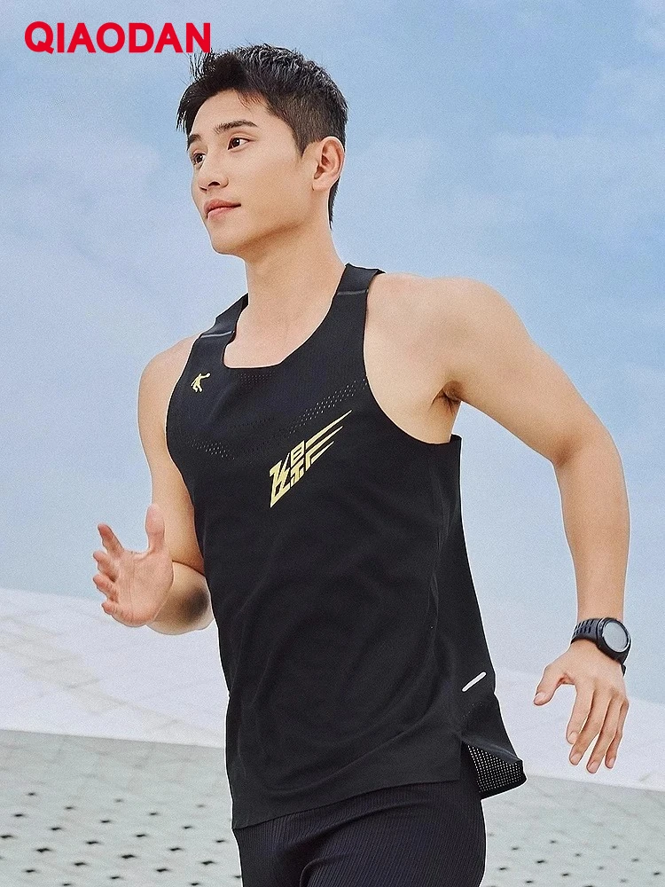 Chaleco Deportivo QIAODAN Feiying PB para Hombre, Verano 2025, Sin Mangas, Transpirable, Ligero, de Secado Rápido, para Entrenamiento de Maratón, BVS23231232
