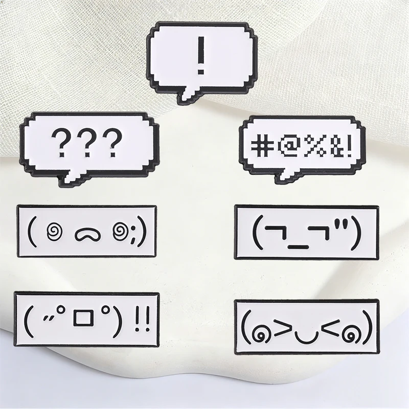 Pins de esmalte retro con burbujas de texto pixeladas, broches de emoticonos Kawaii de dibujos animados, insignias de solapa de moda, regalo de joyería para mochilas y ropa