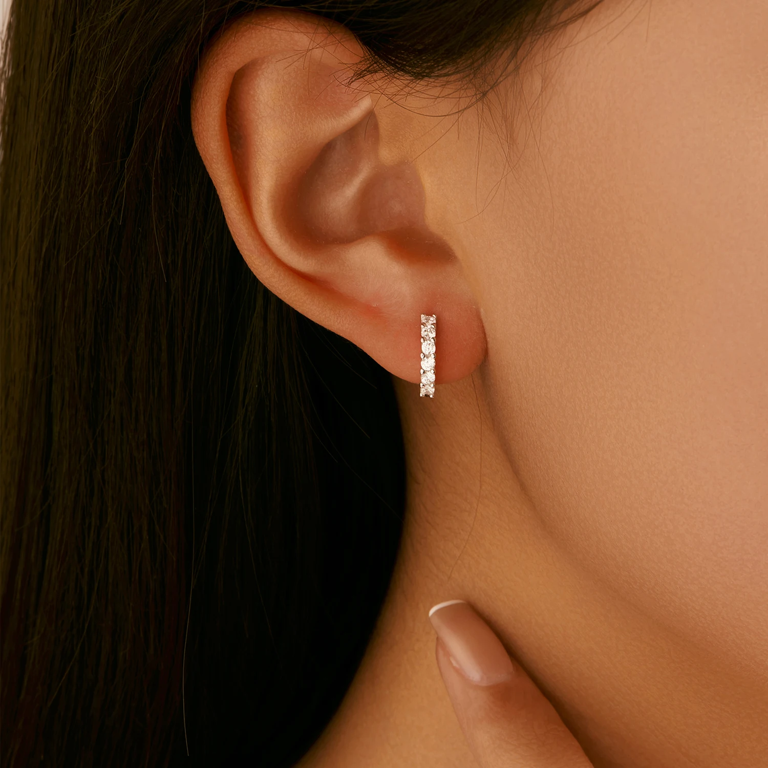 Pendientes de aro pequeños de moissanita de Color MODIAN D, hebillas de oreja brillantes huecas de Plata de Ley 925 para mujer, joyería fina de boda