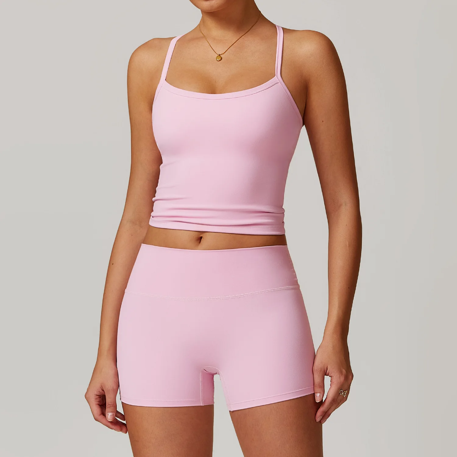 Conjunto de yoga cepillado para mujer con sujetador deportivo acolchado y pantalones cortos de cintura alta Conjunto de salón a juego para entrenamiento cómodo