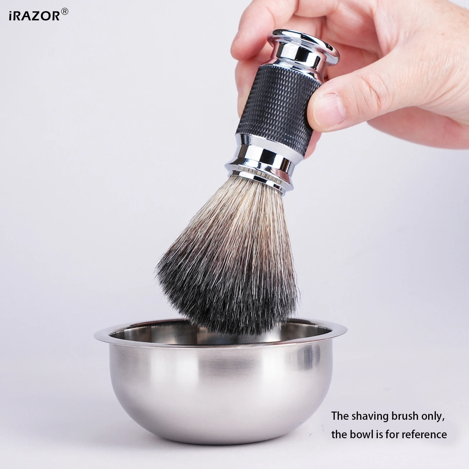 iRAZOR Brocha de Afeitar Mejorada con Mango Antideslizante, Cerdas Naturales, Kit de Aseo para Barbero, Regalo Único para Hombres