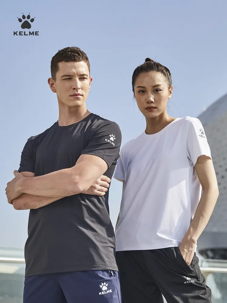 KELME-Camiseta para hombre, mallas deportivas para correr, entrenamiento, ejercicio, cuello redondo, seda helada, transpirable, Fitness, camisas de secado rápido 8151TX1002