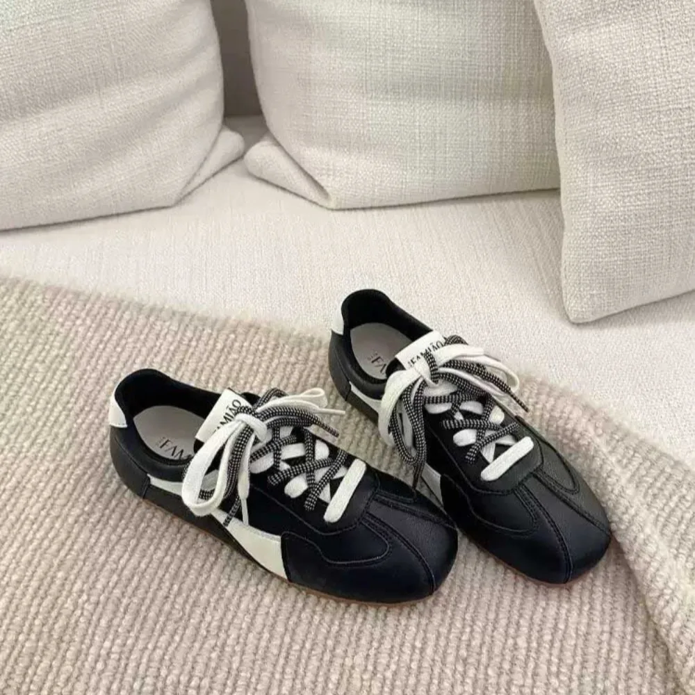 Zapatos planos para mujer, nuevos zapatos de cuero de otoño, zapatos de entrenamiento moral para mujer, zapatos planos informales, zapatos de suela blanda para mujer