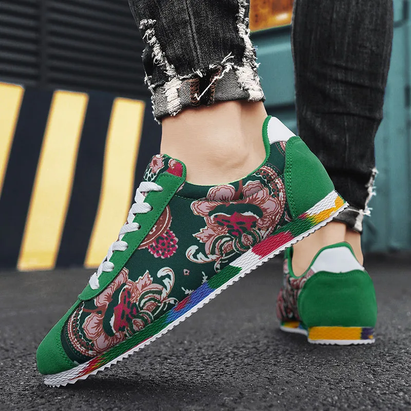 Zapatillas deportivas ligeras para hombre, zapatos planos verdes, calzado atlético, a la moda, novedad