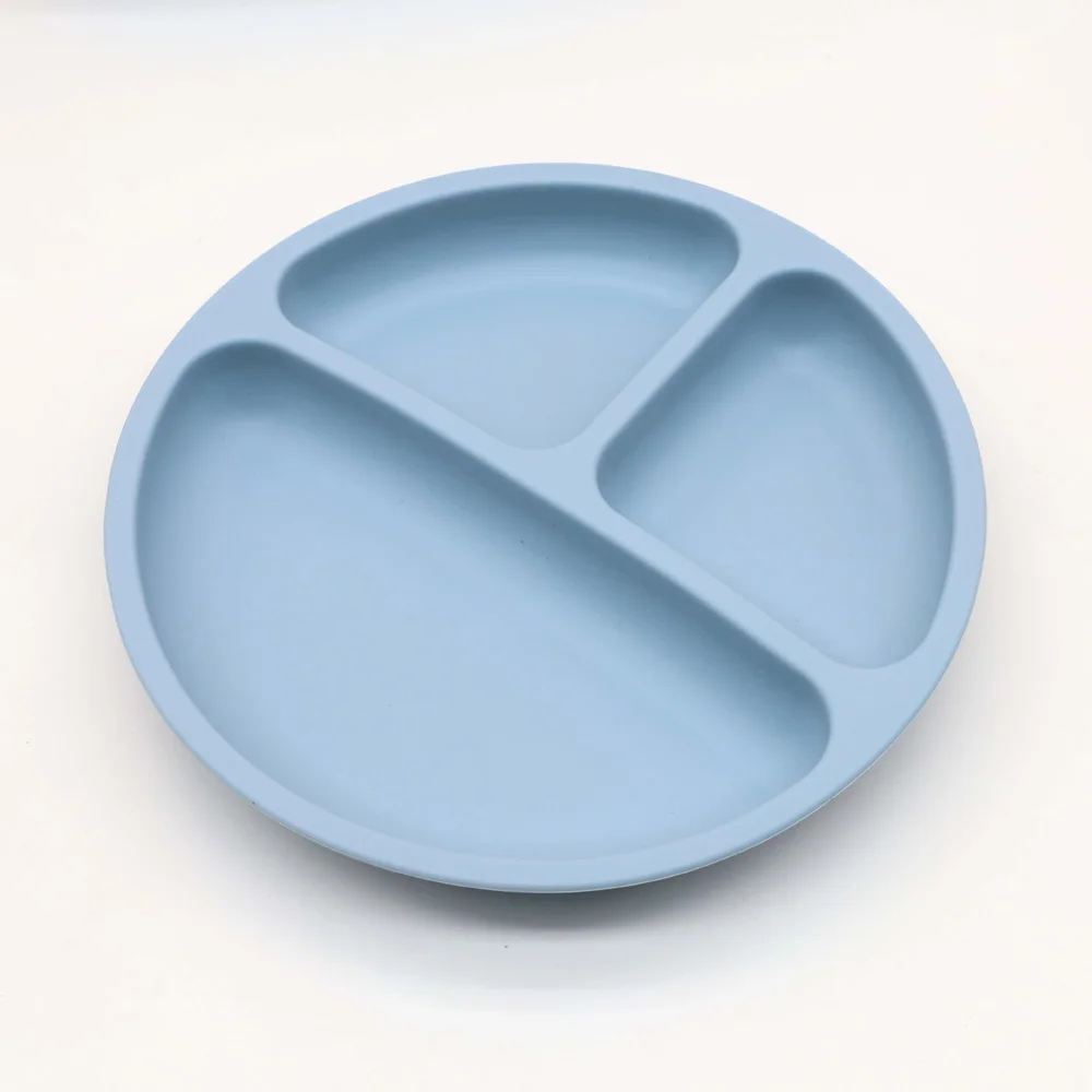 Juego de vajilla de silicona para bebé de 7 piezas, babero, plato, tazón con ventosa, vaso 2 en 1, taza para refrigerios, cuchara y tenedor de madera