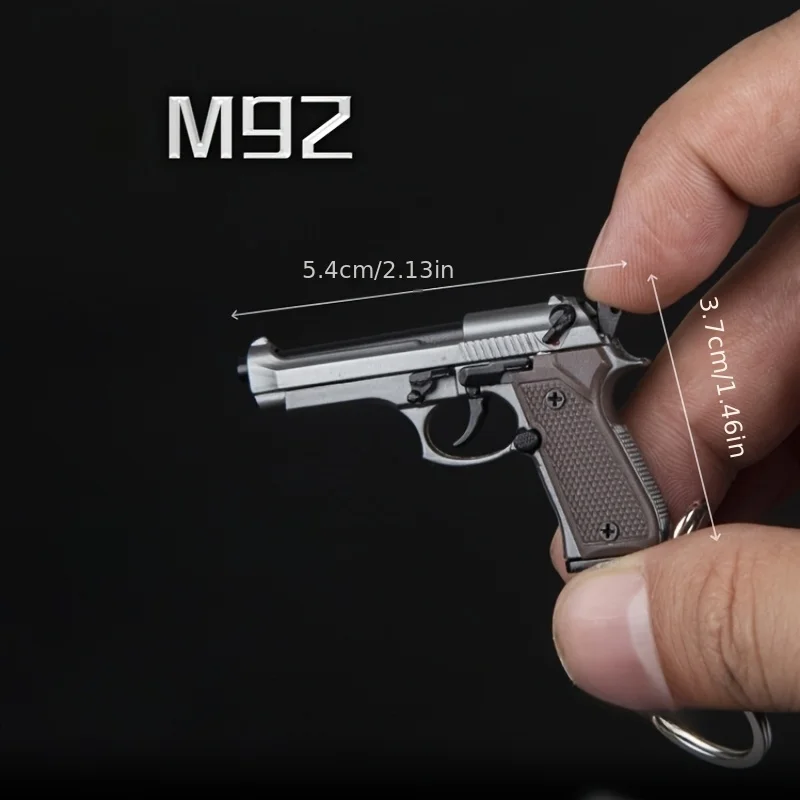 Llavero Táctico de Pistola 2026 - Modelo de Aleación 1:4 con Borlas y Cubierta Transparente, Colgante Deportivo para Bolsa, Regalo para Hombres, Mini Colgante