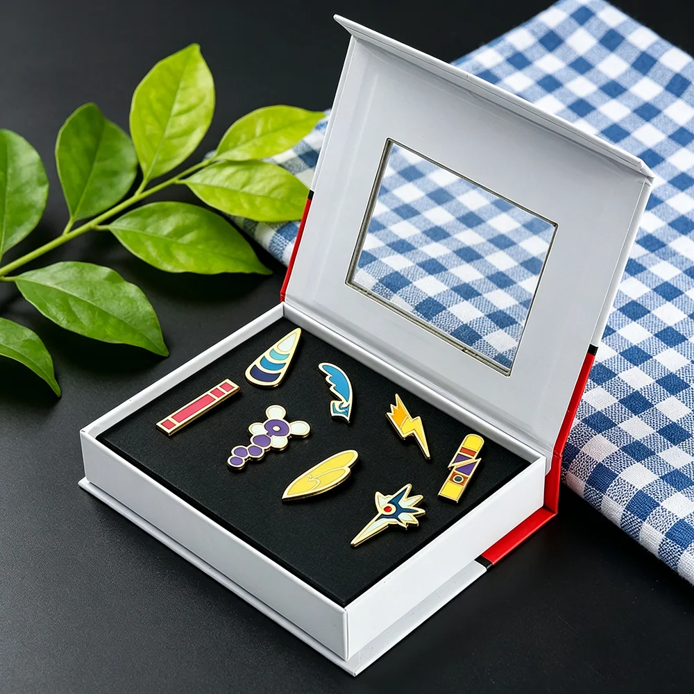Set de 8 pines de esmalte de anime para gimnasio, broches de solapa de esmalte duro coloridos, insignias de entrenador, caja de regalo coleccionable para mochila