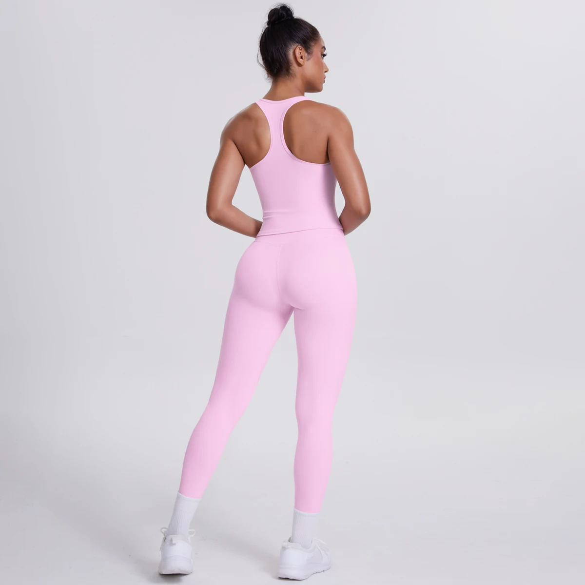 Hamidou - Conjunto de yoga de 2 piezas para mujer: leggings de fitness de secado rápido con efecto push-up y top deportivo con espalda en I de color liso.