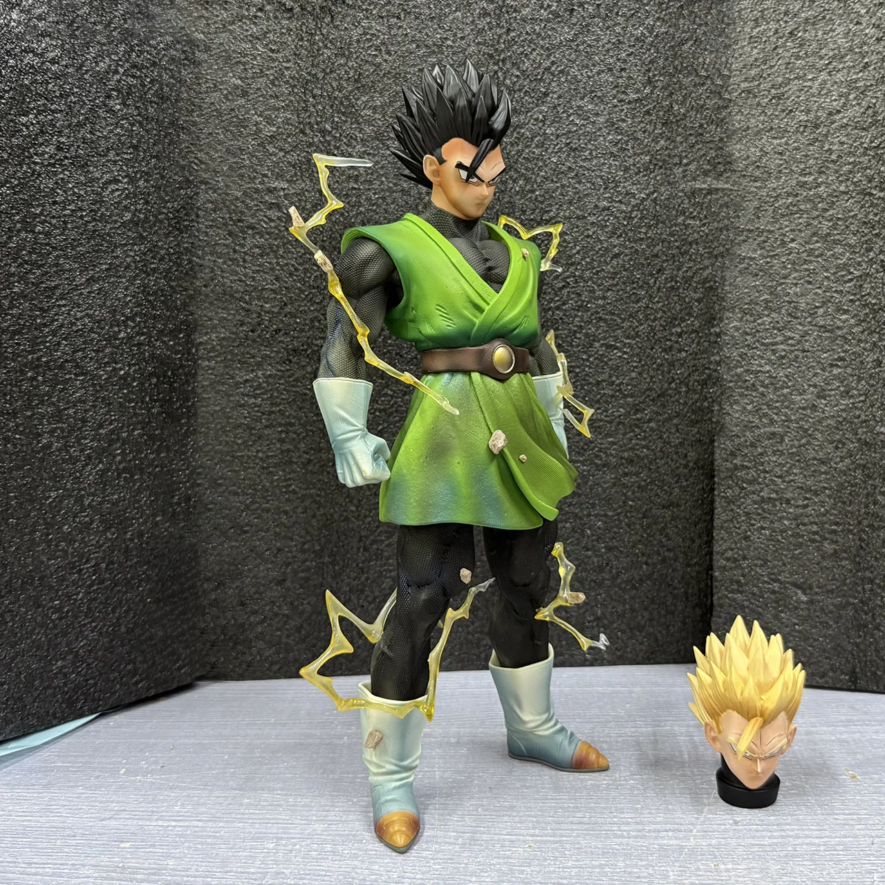 Figura de Son Gohan de Dragon Ball Z de 32 cm/12.6 pulgadas con cabezas intercambiables, Gohan del Futuro Super Saiyan, estatua de PVC, juguete coleccionable, regalo.