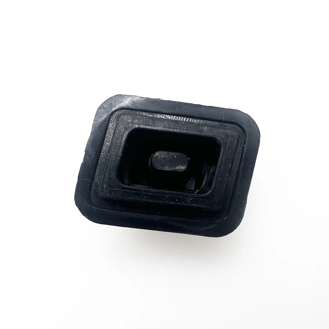 ESIRSUN puerta delantera manija de puerta Exterior cubierta de interruptor de botón pequeño apto para Hyundai IONIQ 2016 2017-2020 82651G2720 82661G2720