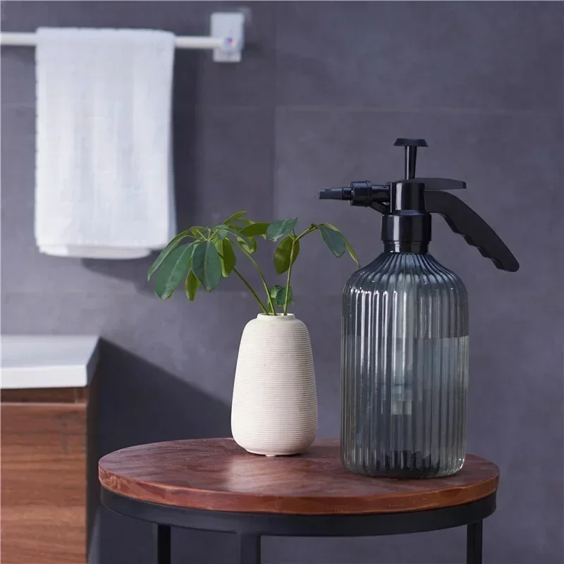 Botella pulverizadora de jardín a presión portátil de 2L, hervidor de agua para plantas y flores, rociador presurizado, accesorios de herramientas de jardinería