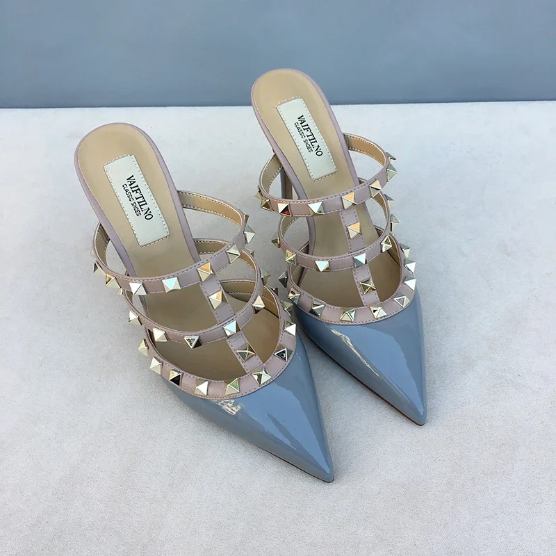 Sandalias de mujer, zapatos de marca de lujo para mujer, tendencia 20225, correa en el tobillo, remaches de verano, tacones altos, zapatillas con diseño de punta estrecha, fiesta Sexy
