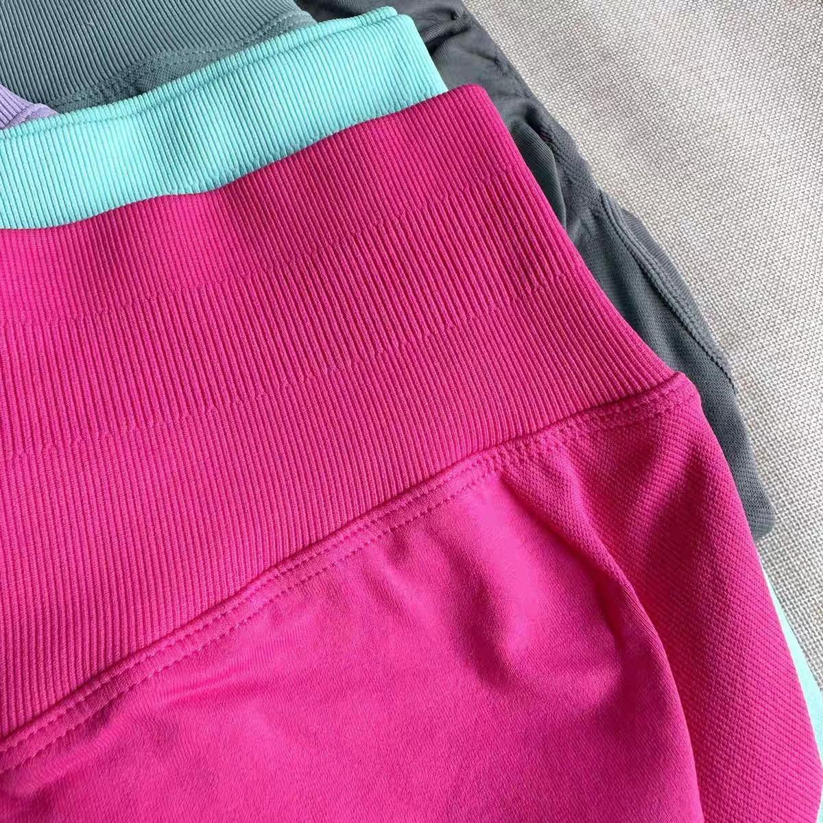 Legging de gimnasio de cintura alta, mallas de Yoga sin costuras, mallas deportivas push-up para mujer, pantalones deportivos de alta elasticidad para correr, ropa de gimnasia para levantamiento de cadera