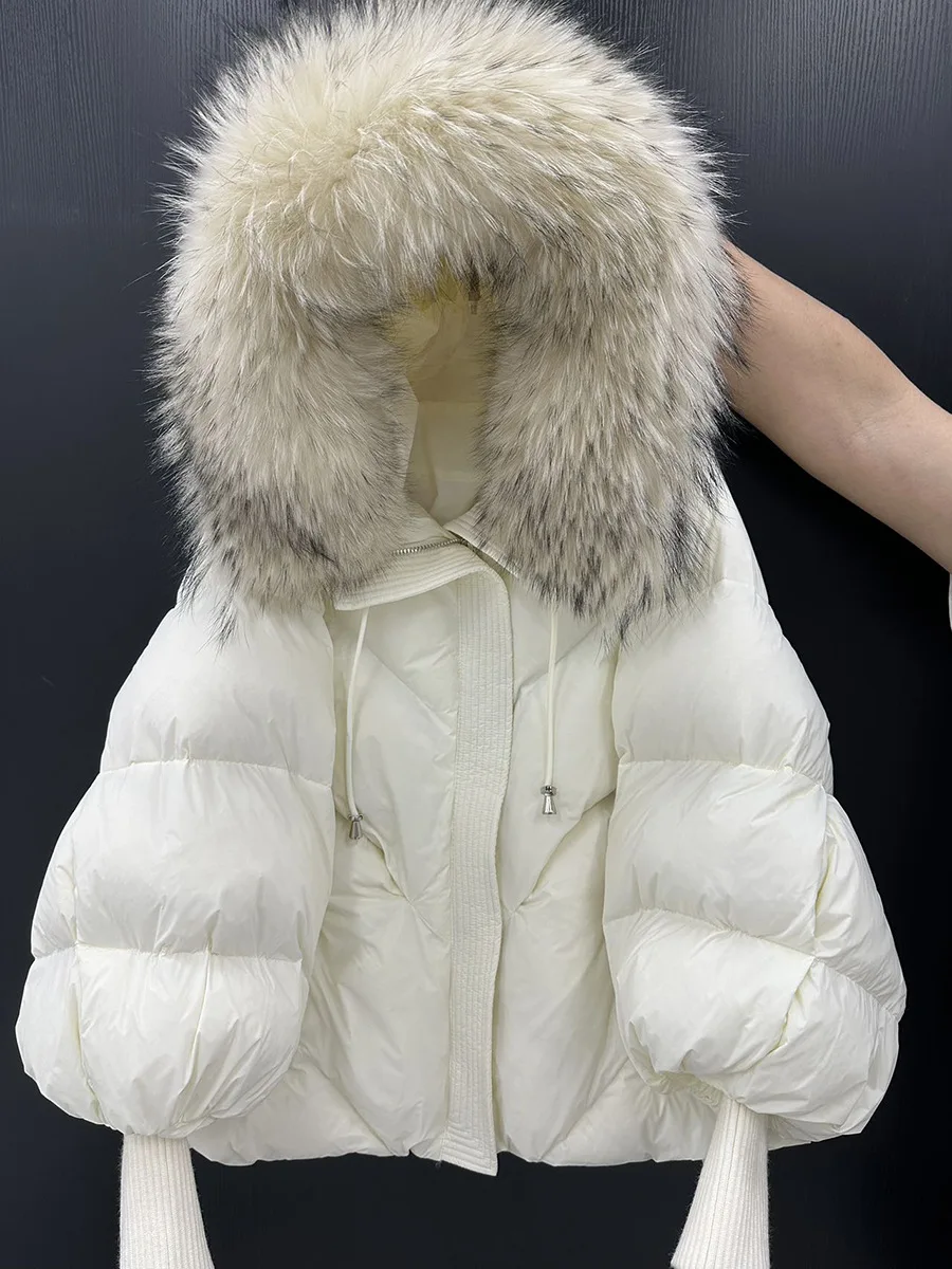 Chaqueta de invierno con capucha y cuello de piel grande Natural para mujer, prendas de vestir cortas de plumón de pato blanco, chaqueta acolchada cálida con manga acampanada para mujer