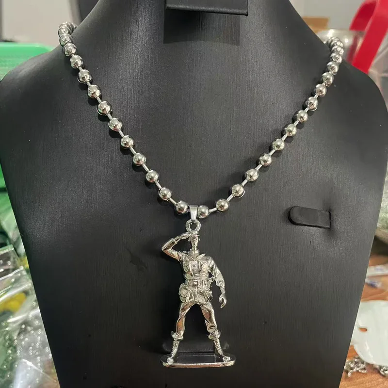 Collar con colgante de soldado a la moda para hombre, de acero inoxidable, con forma de figura retro, estilo hip-hop callejero, joyería para el cuello