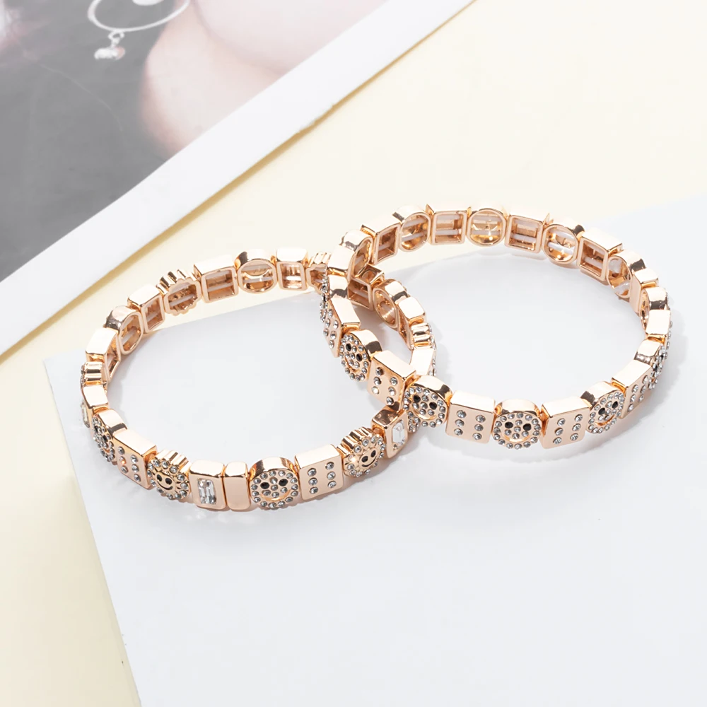 2024 nuevo brazalete feliz de diamantes de imitación para mujer accesorio de mano de diamante