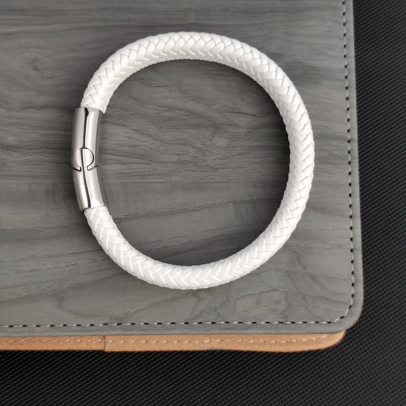 Pulsera trenzada de cuero blanco Simple a la moda, cierres de hebilla de acero inoxidable para hombres, brazalete hecho a mano, venta al por mayor, regalo de joyería