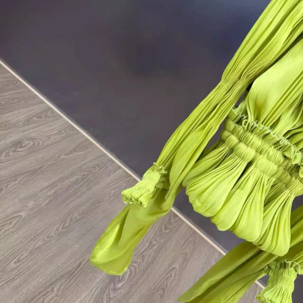 Vestido Mini GALCAUR Sólido con Pliegues y Empalmes para Mujer, Cuello Asimétrico, Mangas Largas, Diseño de Parches, Cintura Elástica, Moda Femenina
