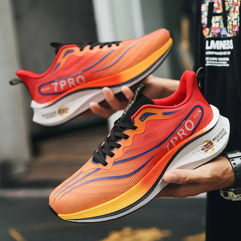 Zapatillas de correr de verano para hombre, nuevas zapatillas profesionales de entrenamiento deportivo con placa de carbono, zapatillas de tenis antideslizantes y absorbentes de golpes para exteriores