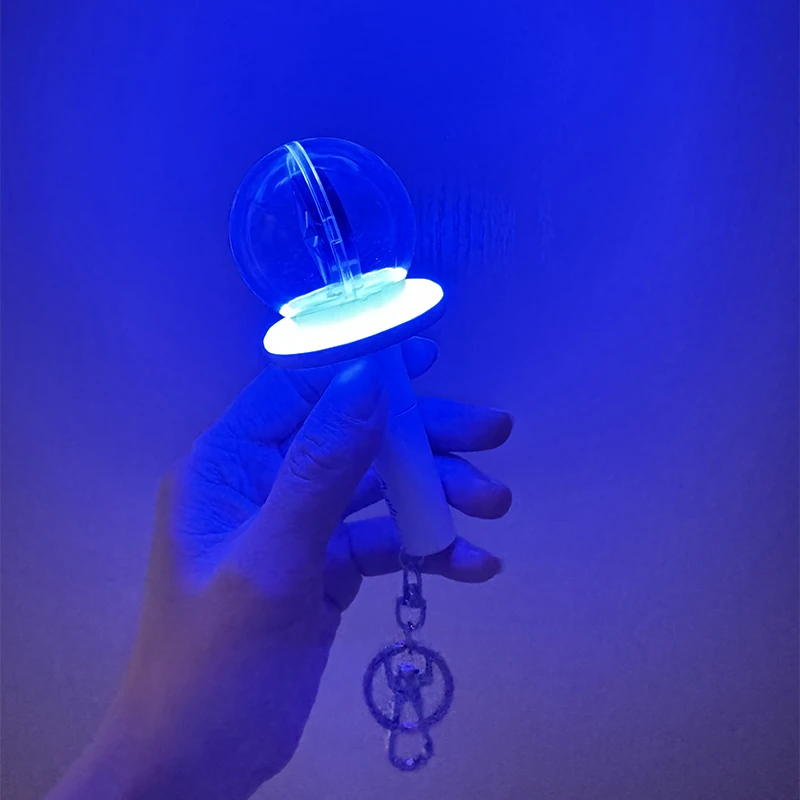 Nuevo Llavero con Mini Light Stick de Felix de Stray Kids, Kpop Coreano, Creativo, Moderno, con Luces de Colores, con Baterías, Regalo