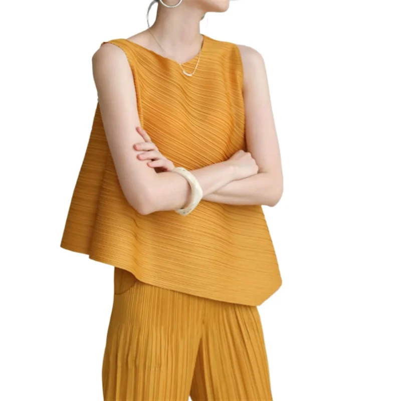Miyake-Chaleco plisado elegante para mujer, camiseta adelgazante holgada Irregular, Top elegante, diseño chino Ins, presión con sentido, novedad de verano