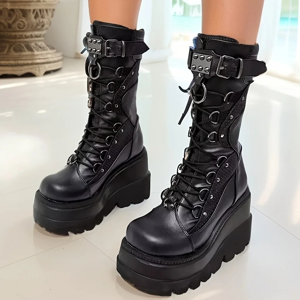 Botas de plataforma góticas para mujer, nuevas, con diseño moderno, adornadas con remaches y hebillas, estilo punk, con cuña y tacón alto, ideales para fiestas, para usar en la calle o para disfraces.