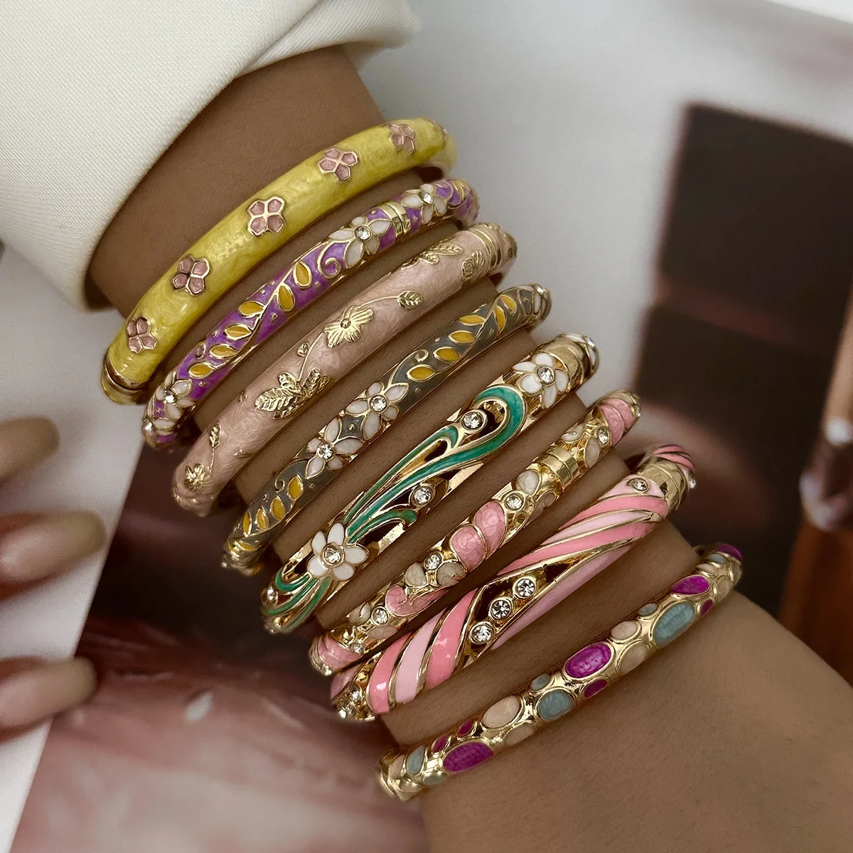 Pulsera de esmalte cloisonné vintage para mujer, estilo étnico, colorida, con diseño floral de aceite goteado y pedrería, brazalete para uso diario, fiestas, regalos de joyería
