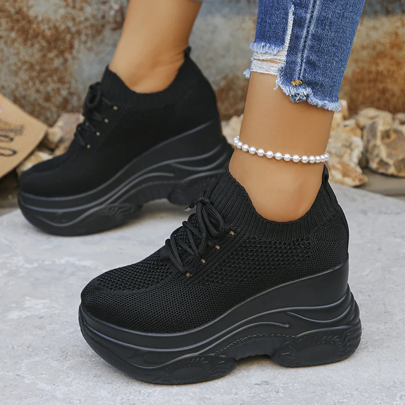 Zapatillas de deporte blancas de punto con tacones de cuña para mujer, zapatillas transpirables con plataforma gruesa para primavera y otoño, zapatillas para correr de malla sin cordones para mujer 42