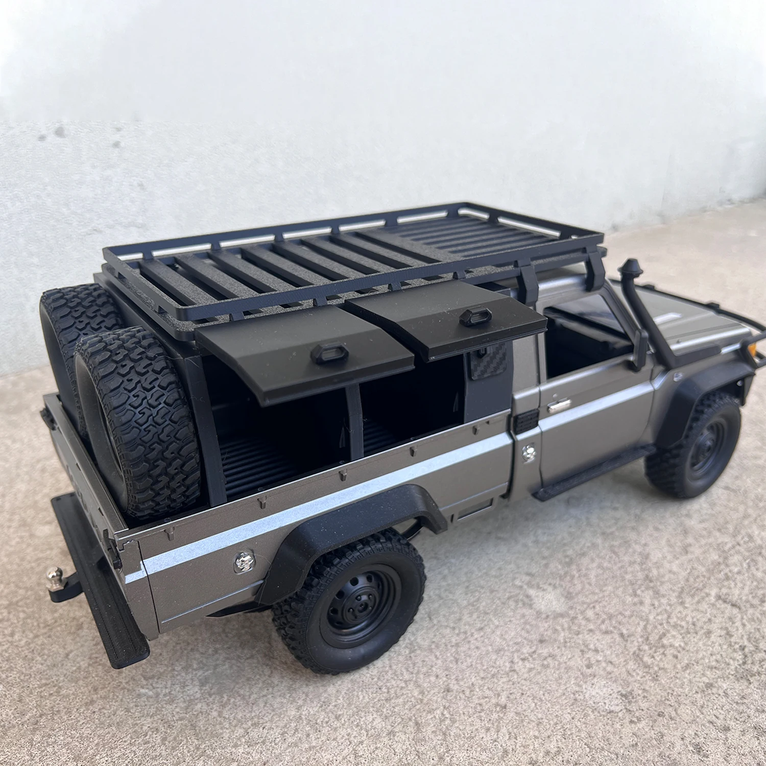 Maletero trasero MN82 con llantas de repuesto, marco trasero, parachoques delantero, ventana lateral, caja de carga trasera, decoración para 1/12 MNRC MN82T MN82S LC79
