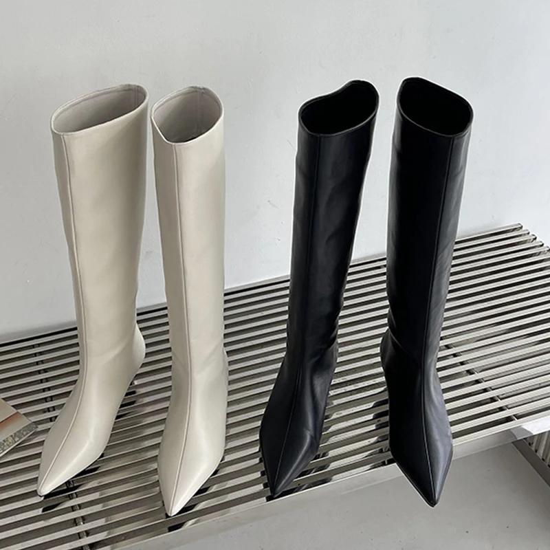 Eilyken, Botas de Mujer hasta la Rodilla con Punta Puntiaguda, Cómodas para Otoño e Invierno, con Tacón Bajo y Delgado, Estilo Vaquero, Botas de Mujer