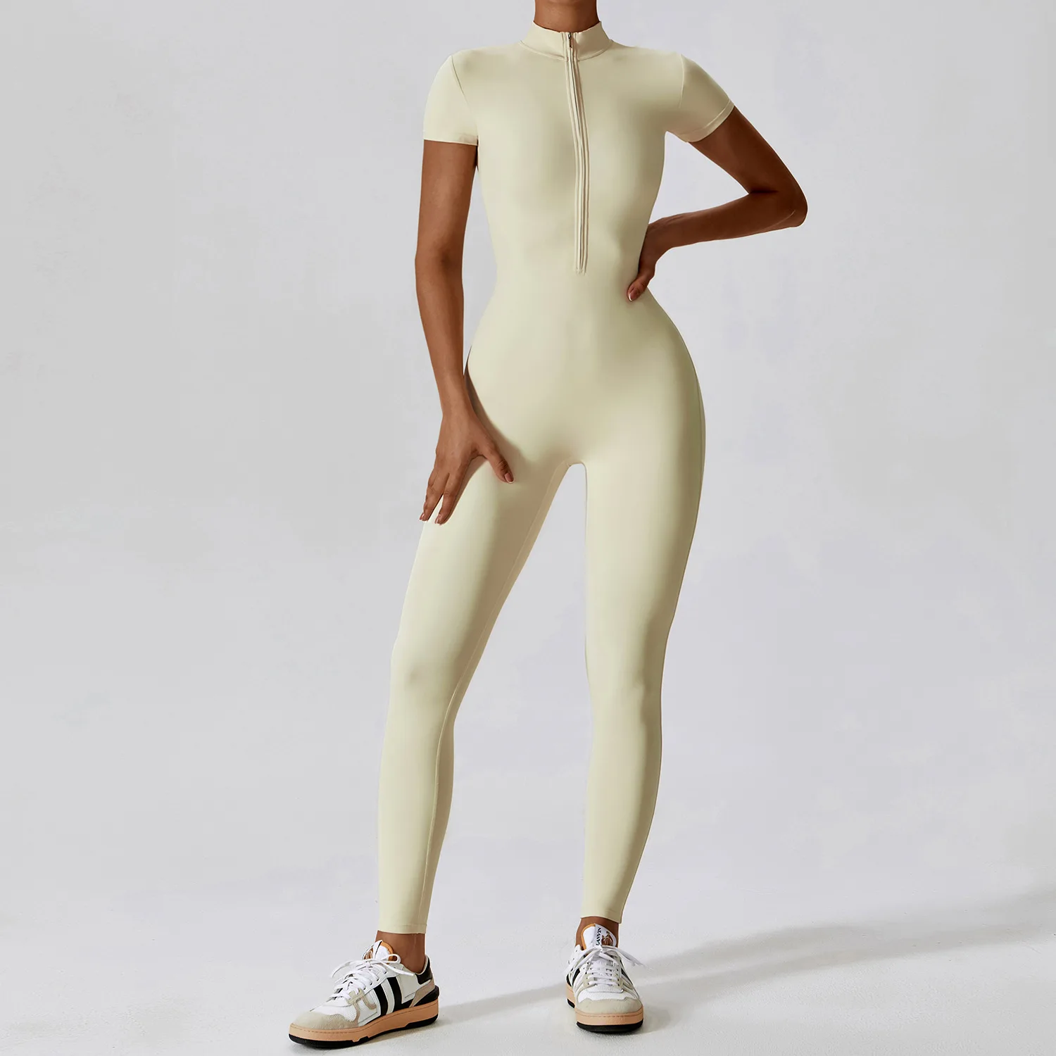 Conjunto de Yoga para mujer, monos de una pieza con cremallera, manga corta, gimnasio, ropa de entrenamiento de realce, mono de Fitness, ropa deportiva, chándal