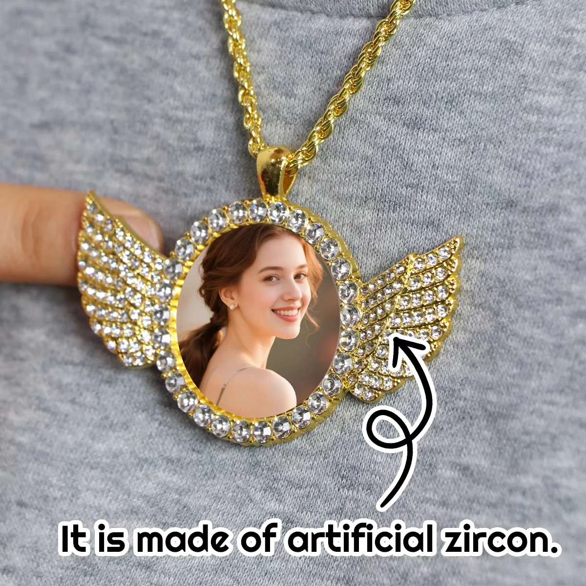Collar Redondo con Alas de Ángel y Foto Personalizada, Colgante con Imagen Personalizada y Cadena Tennis, Joyería Conmemorativa Unisex para Hombres y Mujeres