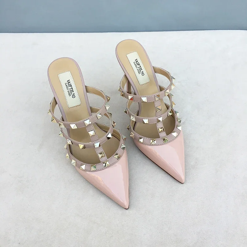 Sandalias de mujer, zapatos de marca de lujo para mujer, tendencia 20225, correa en el tobillo, remaches de verano, tacones altos, zapatillas con diseño de punta estrecha, fiesta Sexy