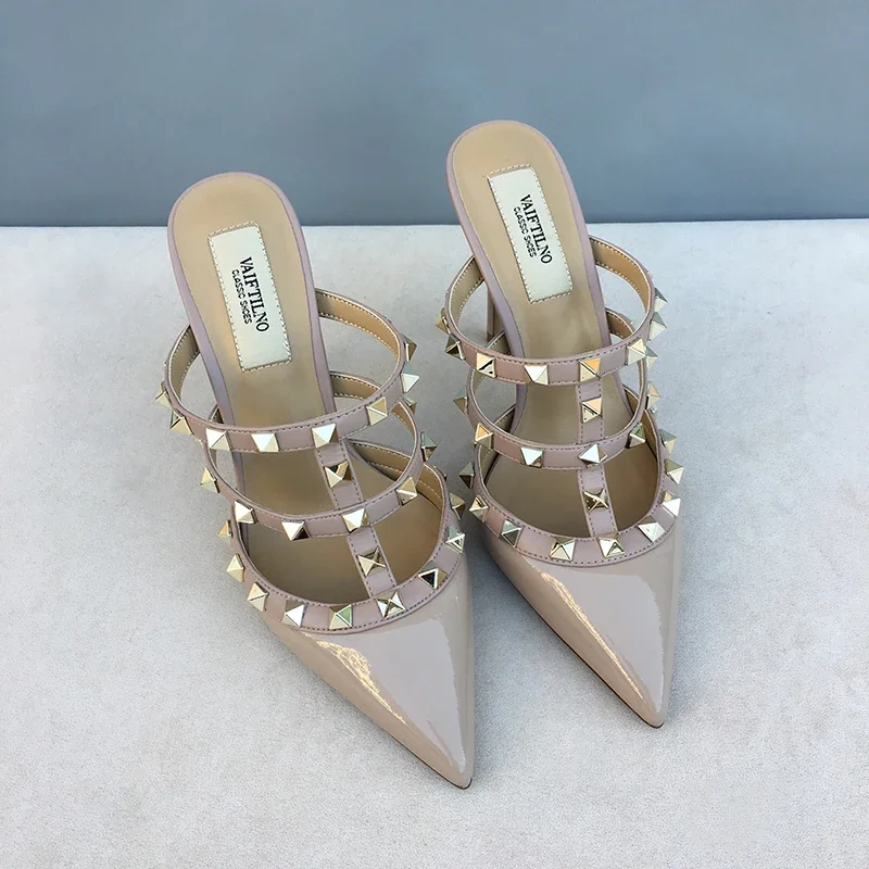 Sandalias de mujer, zapatos de marca de lujo para mujer, tendencia 20225, correa en el tobillo, remaches de verano, tacones altos, zapatillas con diseño de punta estrecha, fiesta Sexy