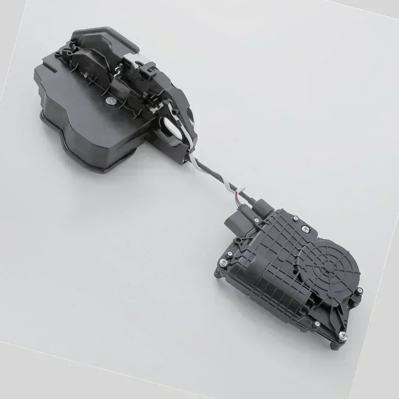 Sistema de cierre suave del actuador de cerradura de puerta para BMW 5 Series F18 F11 F10 7 Series F01 F02 51217185689 51217185692 51227185687