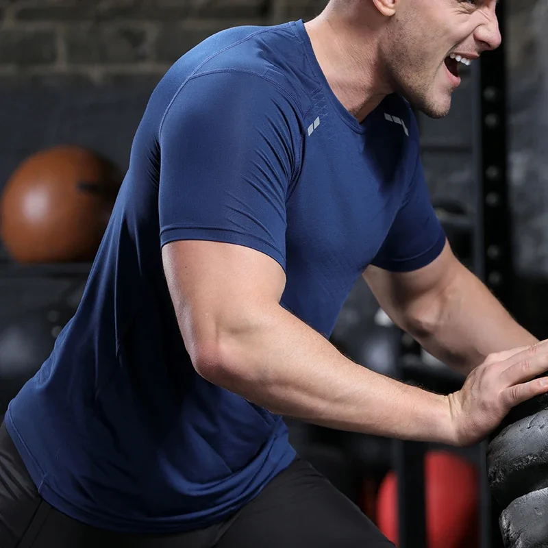 Camisetas finas de seda helada para hombre, Camiseta deportiva de manga corta para correr, sudadera de entrenamiento muscular para gimnasio, chándales ajustados de ajuste seco