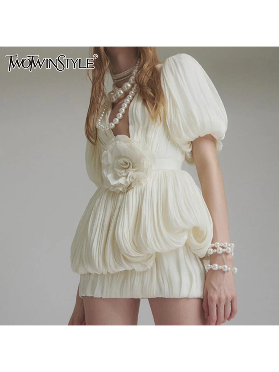 TWOTWINSTYLE, vestidos adelgazantes con apliques empalmados lisos para mujer, vestido con temperamento de cintura alta y manga corta con cuello en V profundo, nuevo